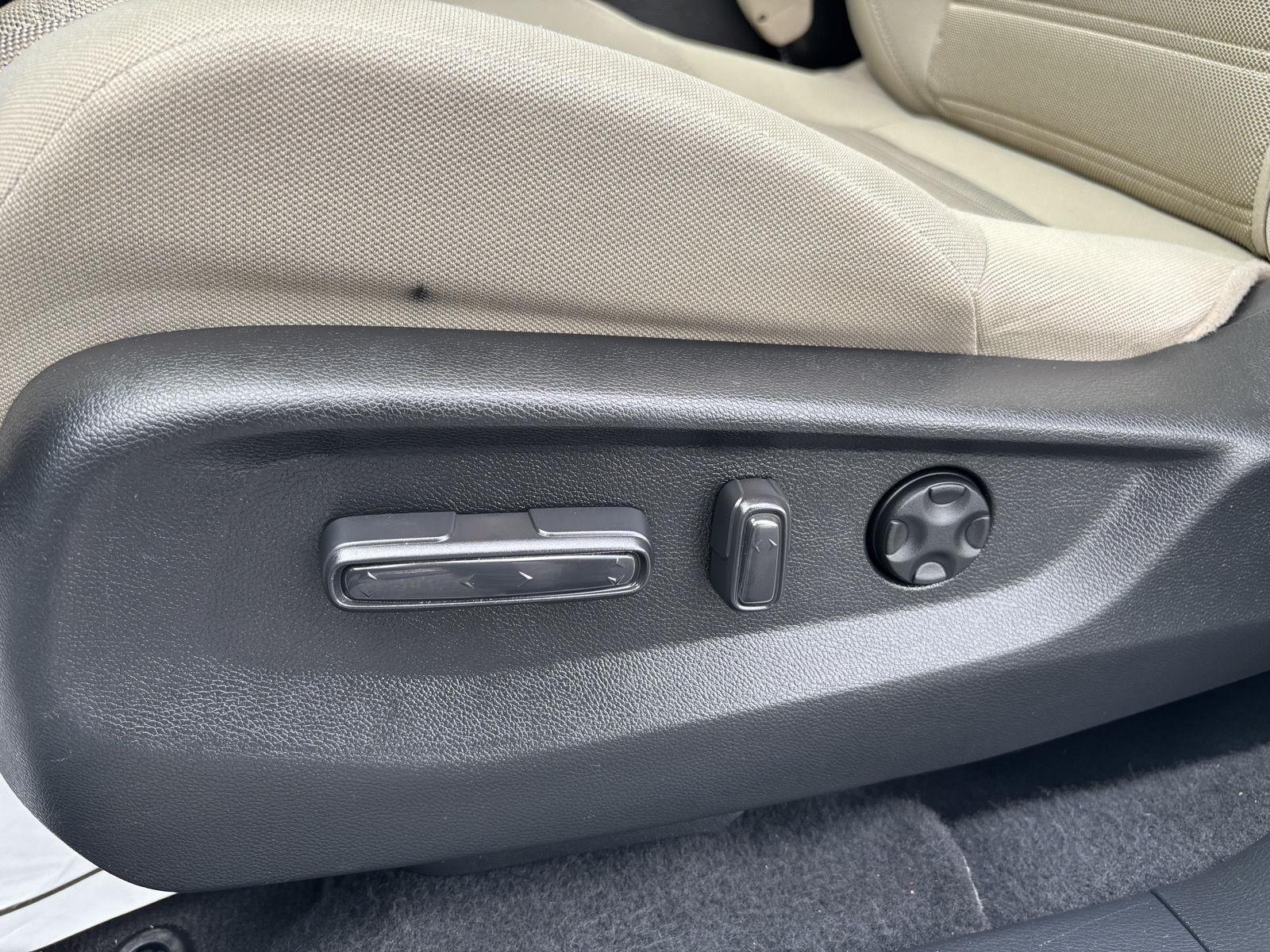 2022 Honda CR-V EX photo 14