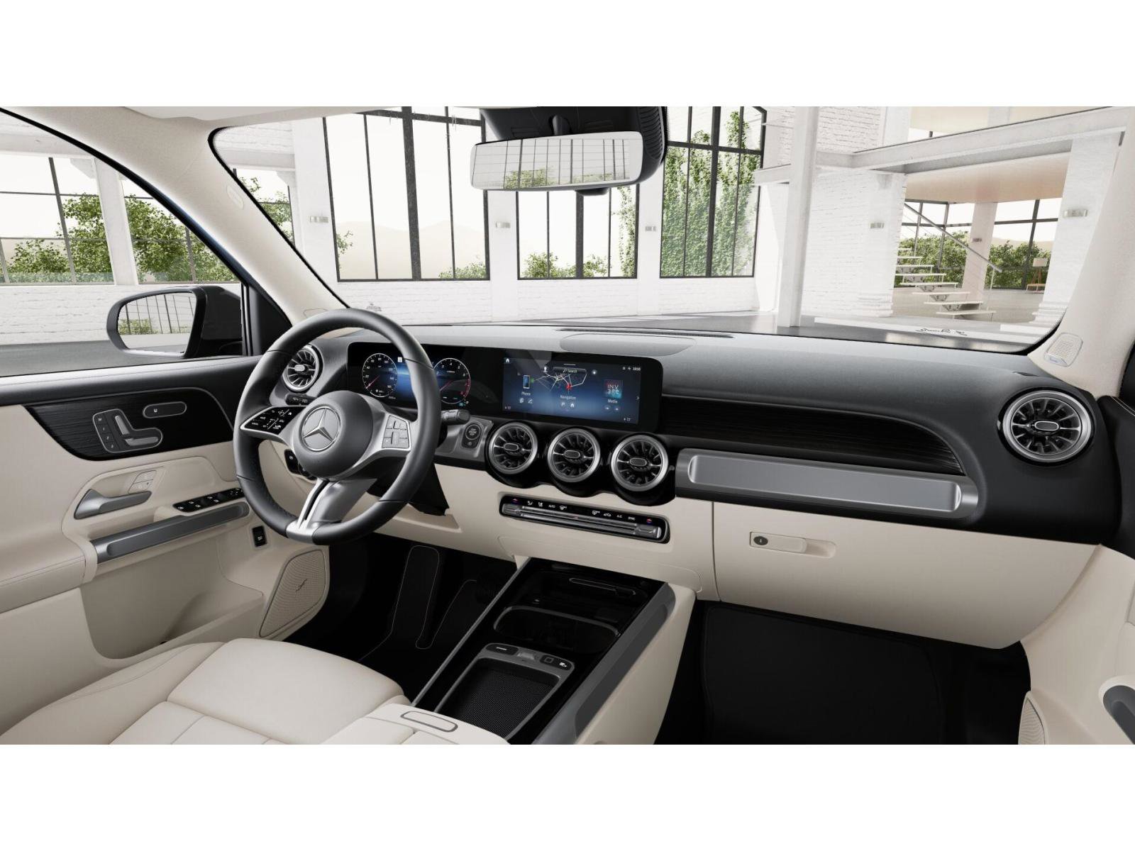 2026 Mercedes Benz GLB 250 4MATIC photo 4