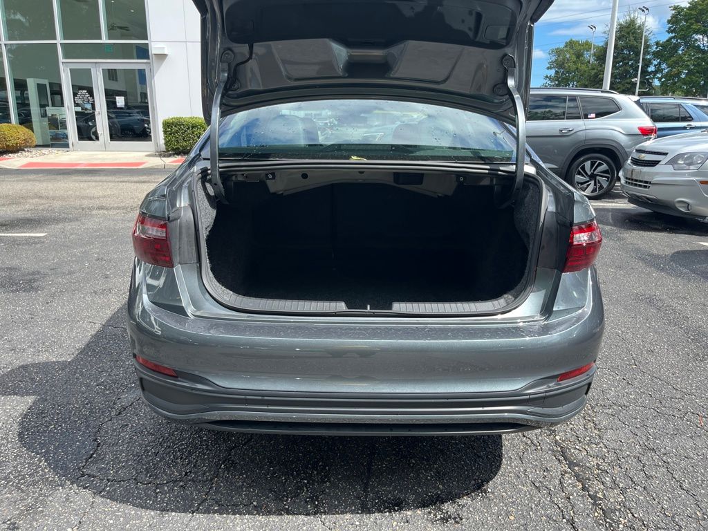 2024 Volkswagen Jetta 1.5T SE photo 25