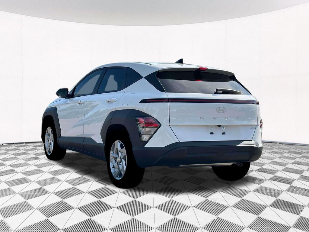 2026 Hyundai Kona SE photo 4