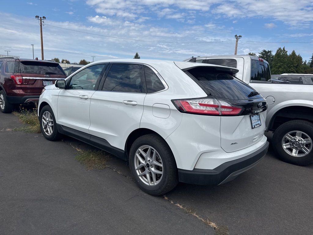 2024 Ford Edge SEL photo 3