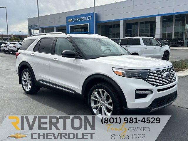 2023 Ford Explorer Platinum's photo