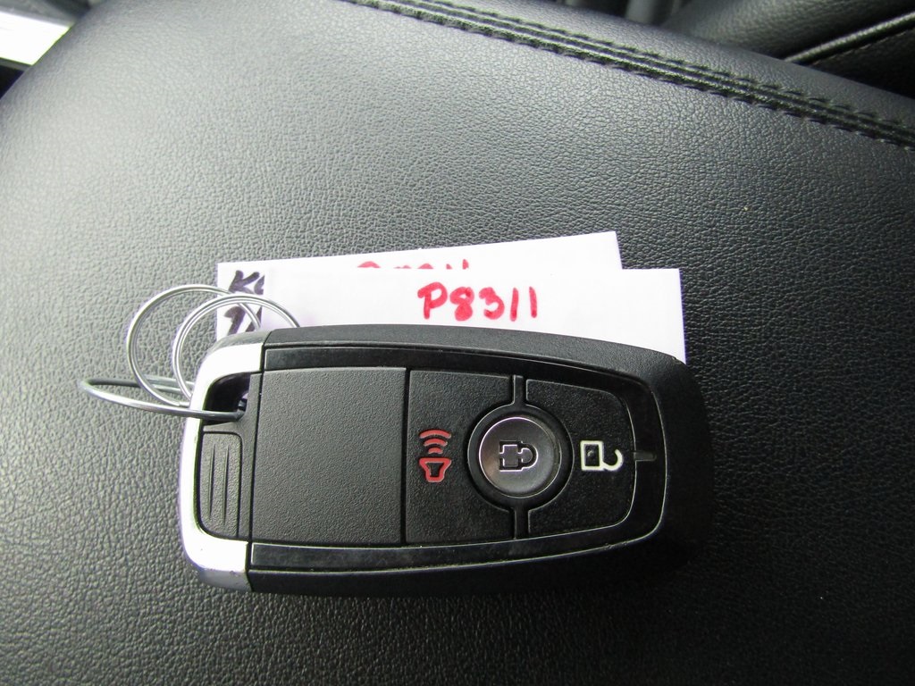 2024 Ford Edge SEL photo 26