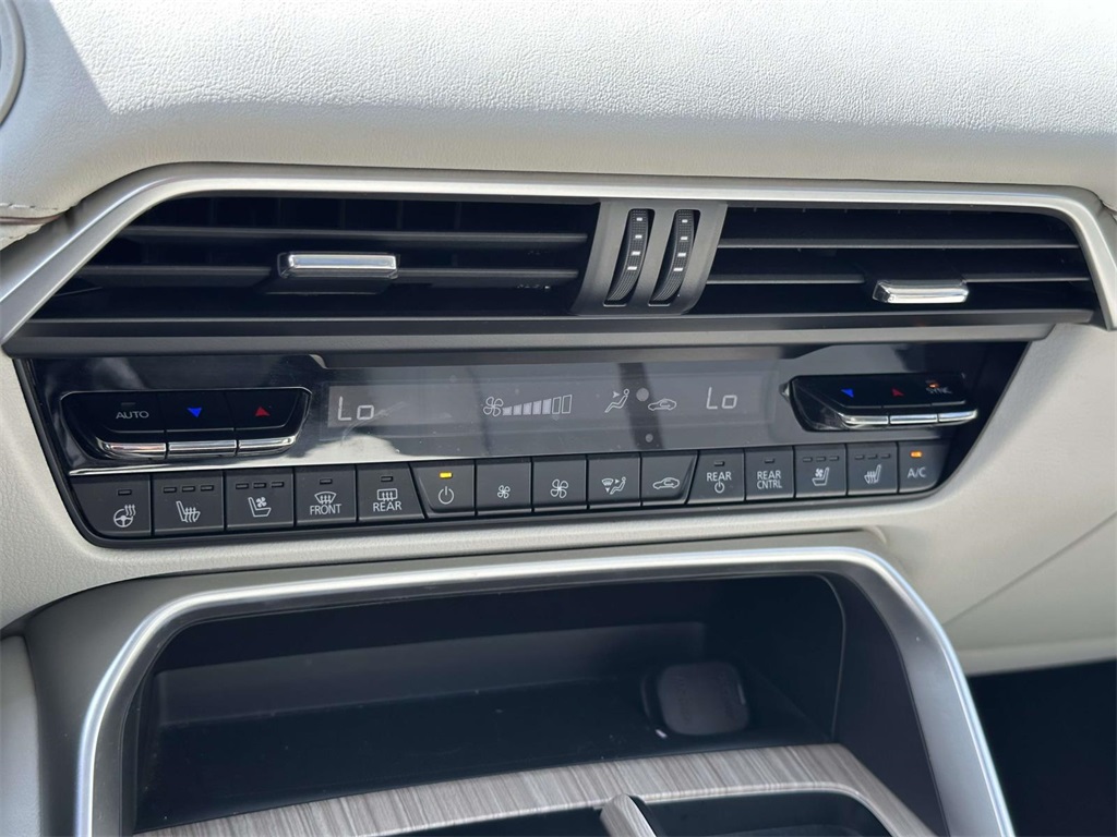 2024 Mazda CX-90 Plug-in Hybrid Premium Plus photo 4