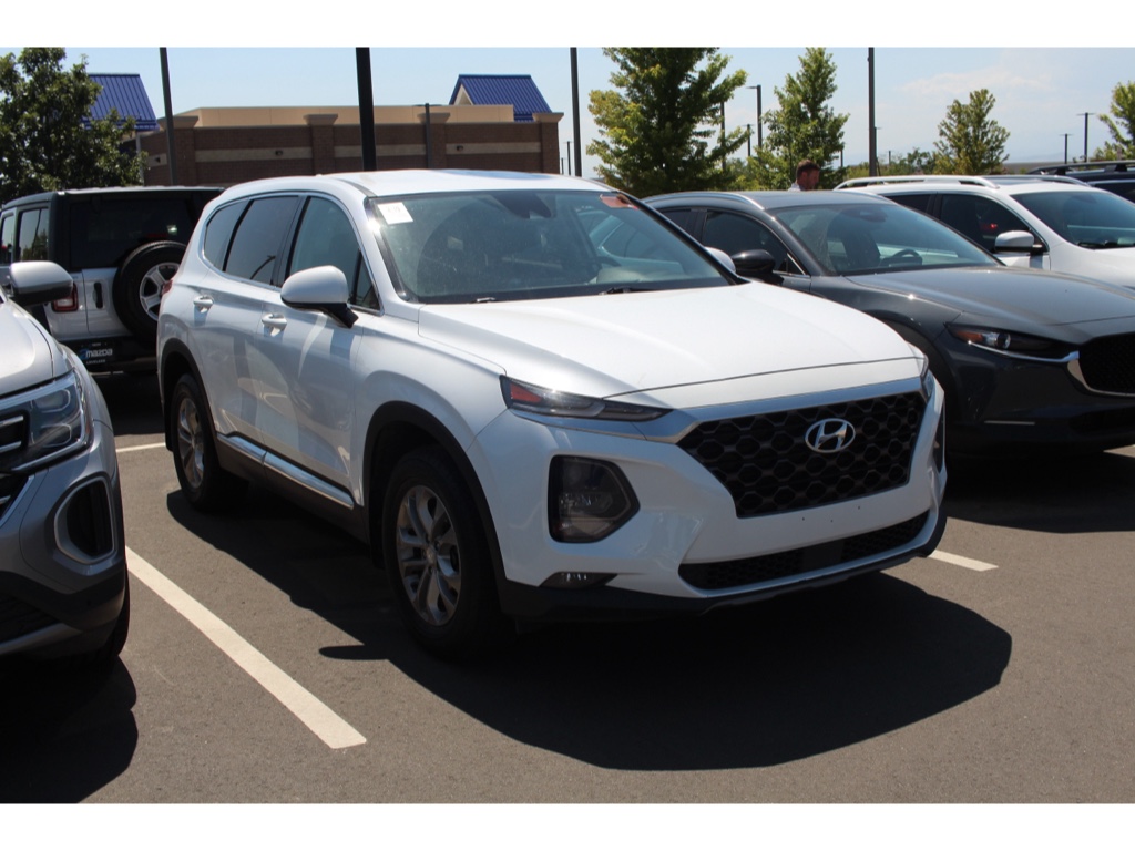 2020 Hyundai Santa Fe SEL photo 3