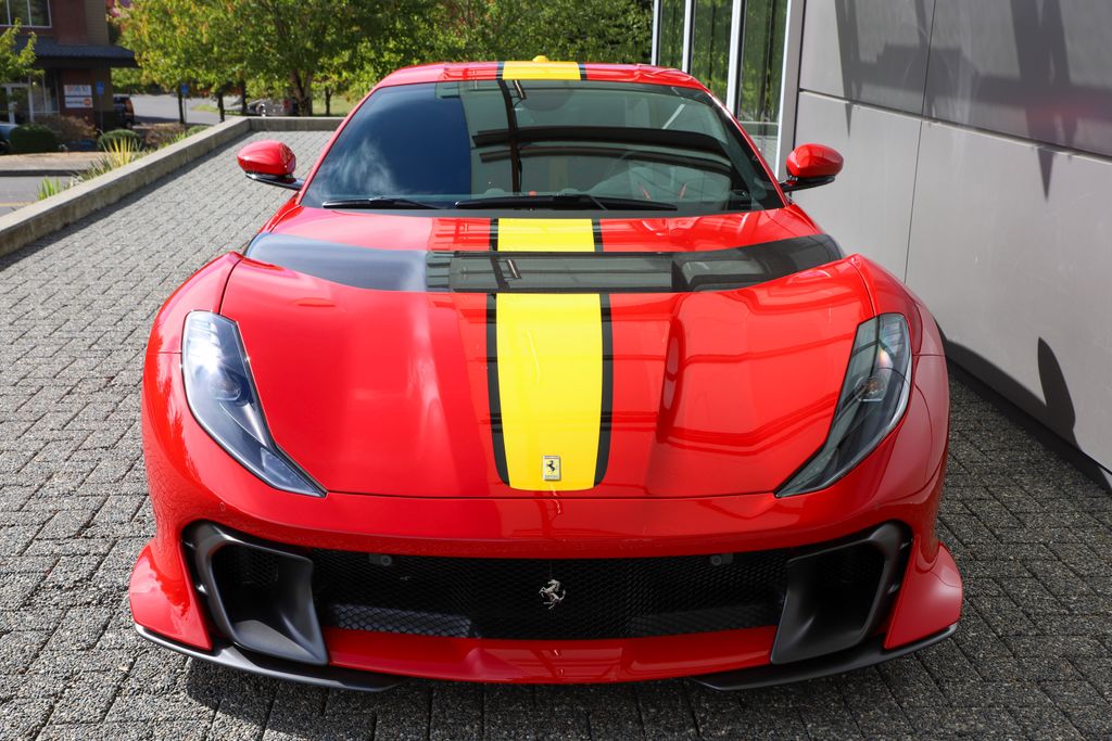 2023 Ferrari 812 Competizione photo 22