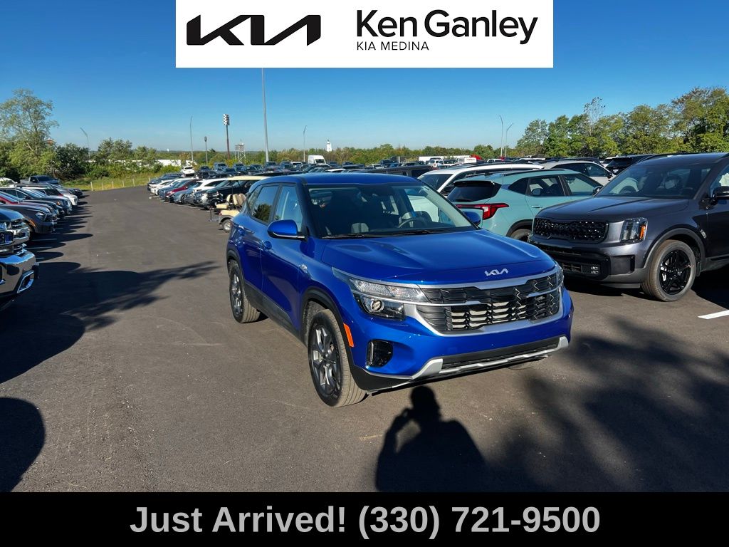 2024 Kia Seltos LX photo 4