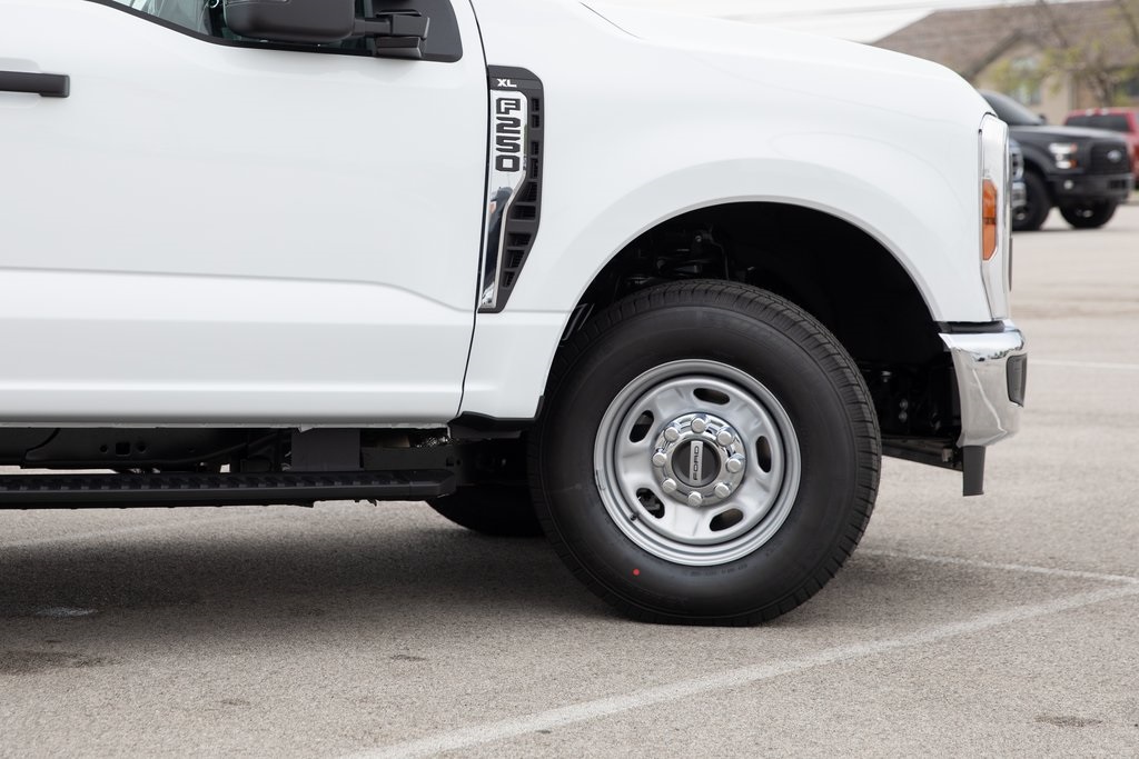 2025 Ford F-250 XL photo 6