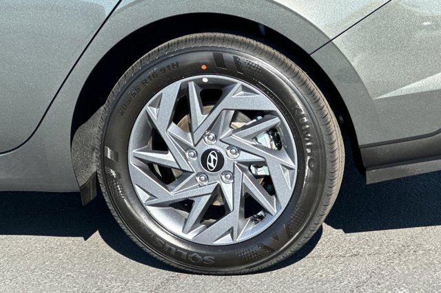 2025 Hyundai Elantra Blue SEL Sport photo 22