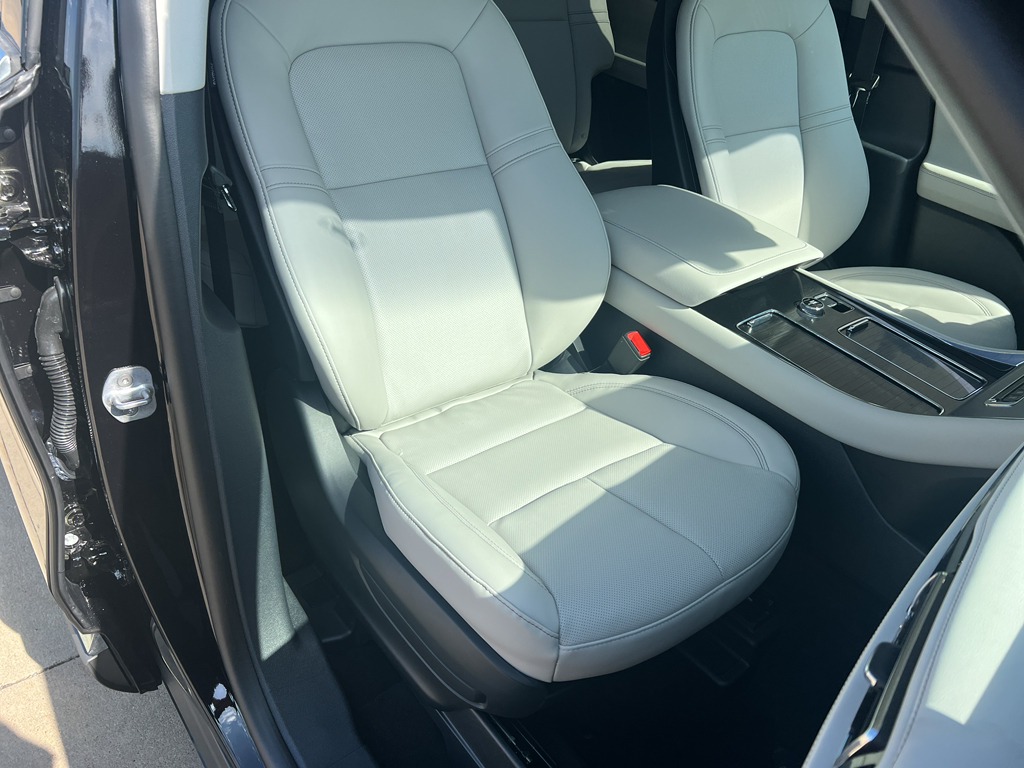 2025 Lincoln Aviator Premiere photo 30