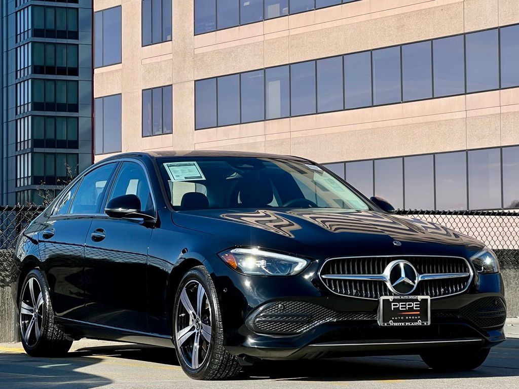 2025 Mercedes-Benz C-Class Sedan C 300's photo