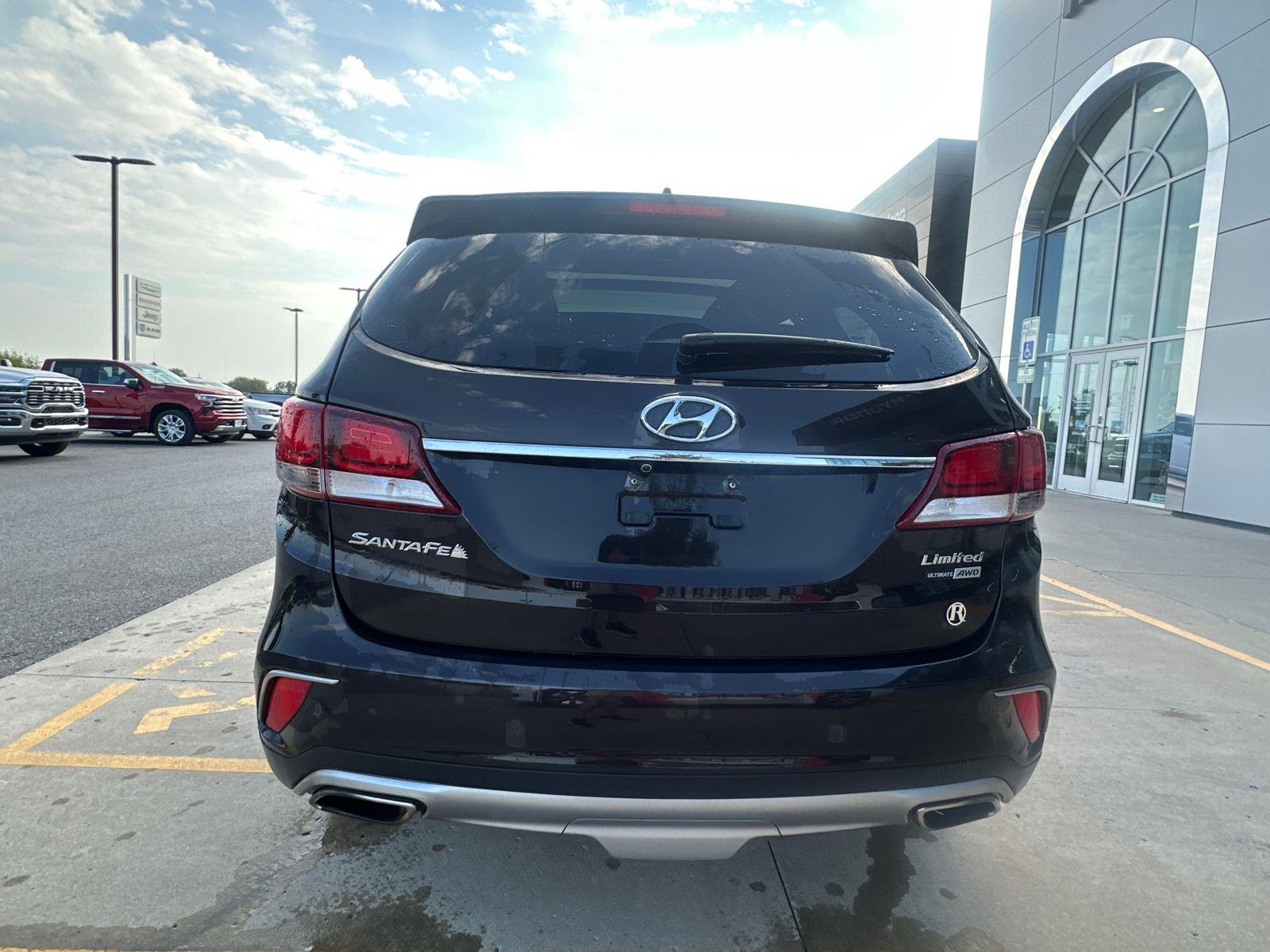 2018 Hyundai Santa Fe Limited Ultimate photo 2