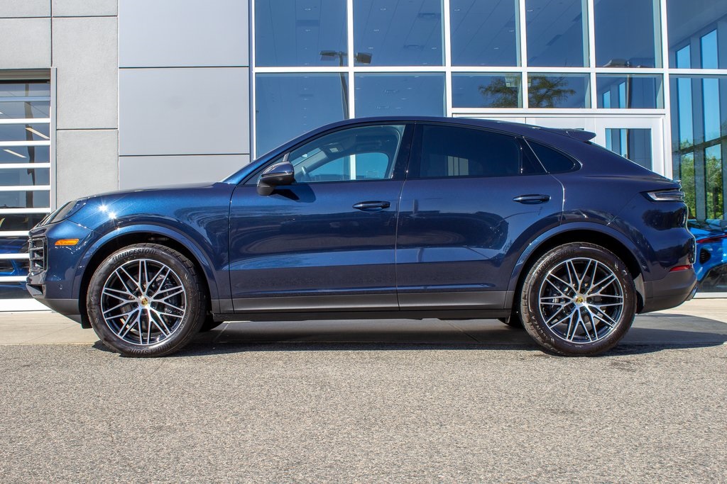 2024 Porsche Cayenne Coupe Base photo 7