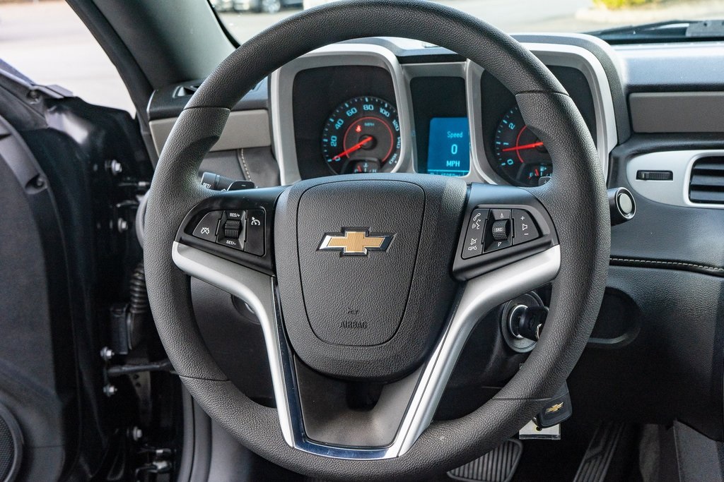 2015 Chevrolet Camaro photo 17