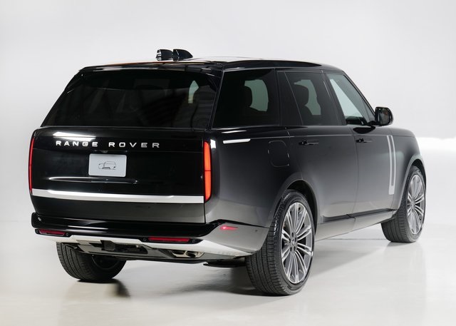 2024 Land Rover Range Rover Autobiography photo 2