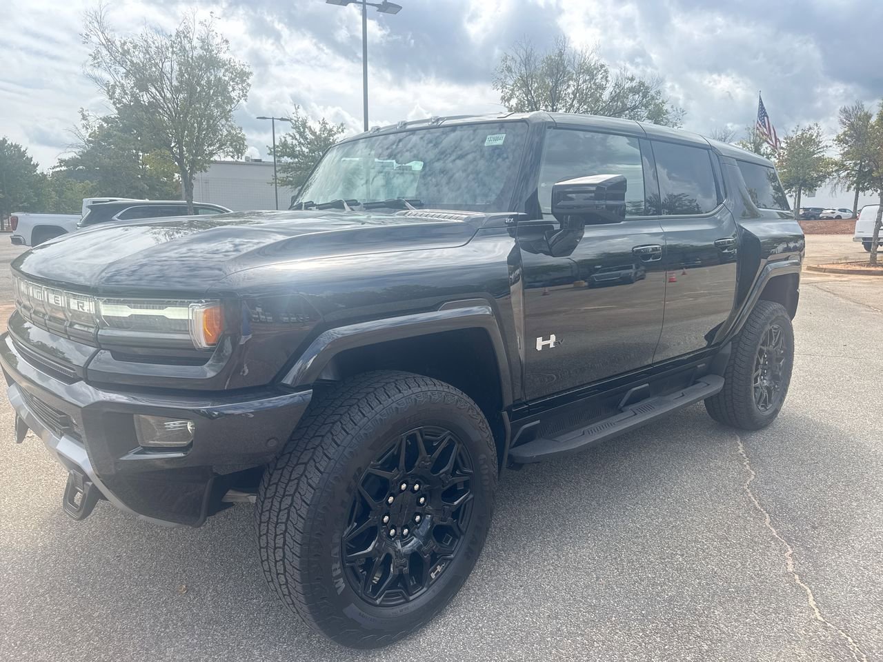 2026 GMC HUMMER EV 2X's photo