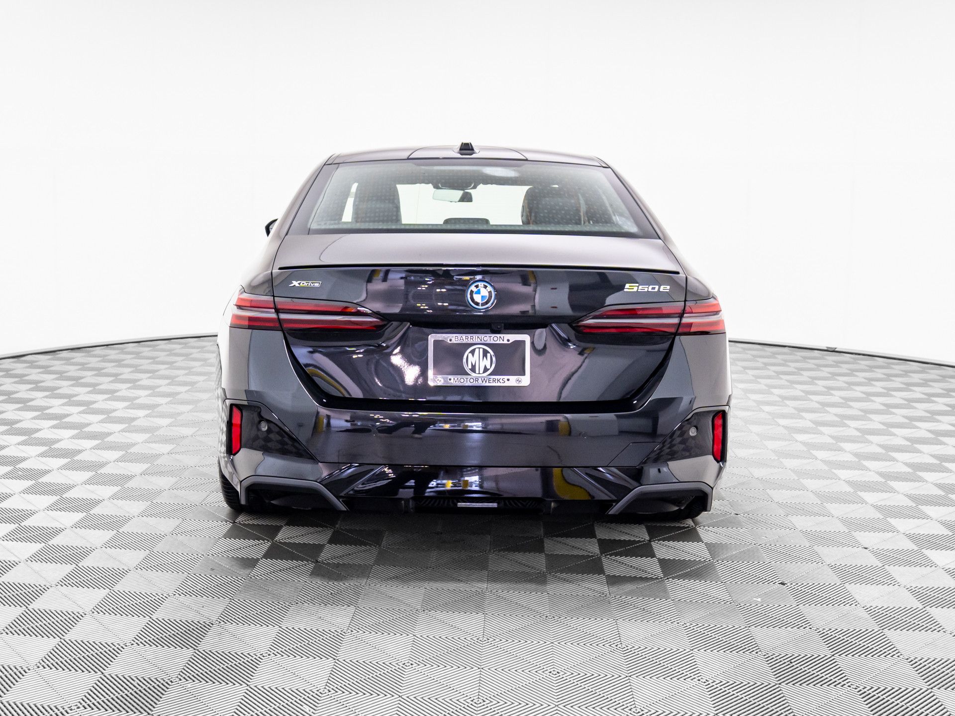 2026 Bmw 550e xDrive photo 4