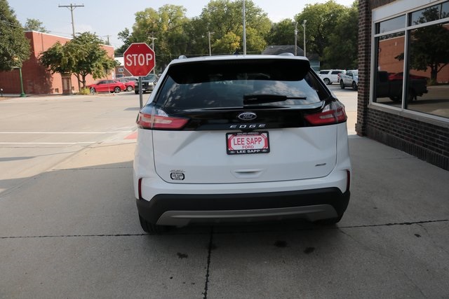 2022 Ford Edge SEL photo 13