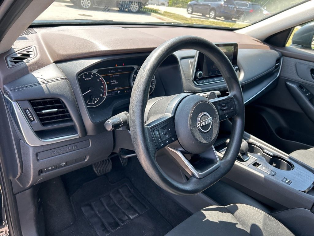 2023 Nissan Rogue S photo 15