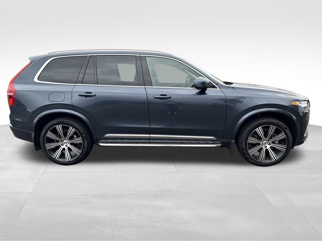 2025 Volvo XC90 Plus photo 5