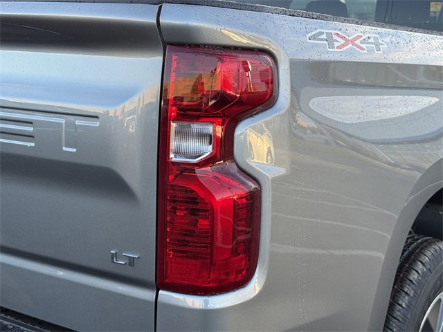 2026 Chevrolet Silverado 1500 LT photo 4
