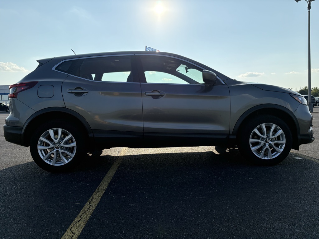 2021 Nissan Rogue Sport S photo 4