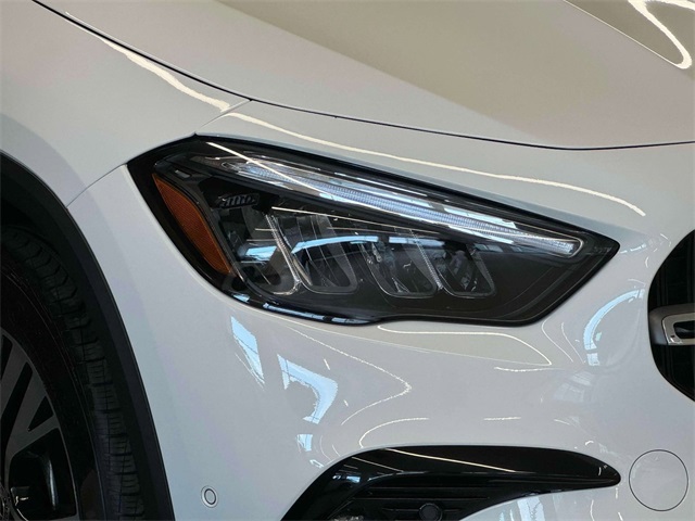2025 Mercedes Benz GLA 250 4MATIC photo 4