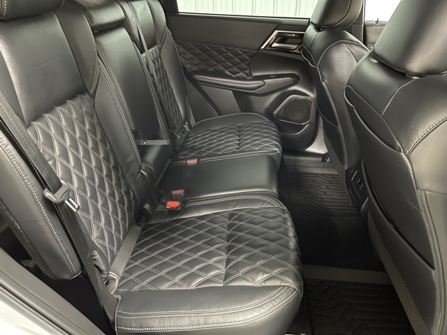 2022 Mitsubishi Outlander SEL photo 21