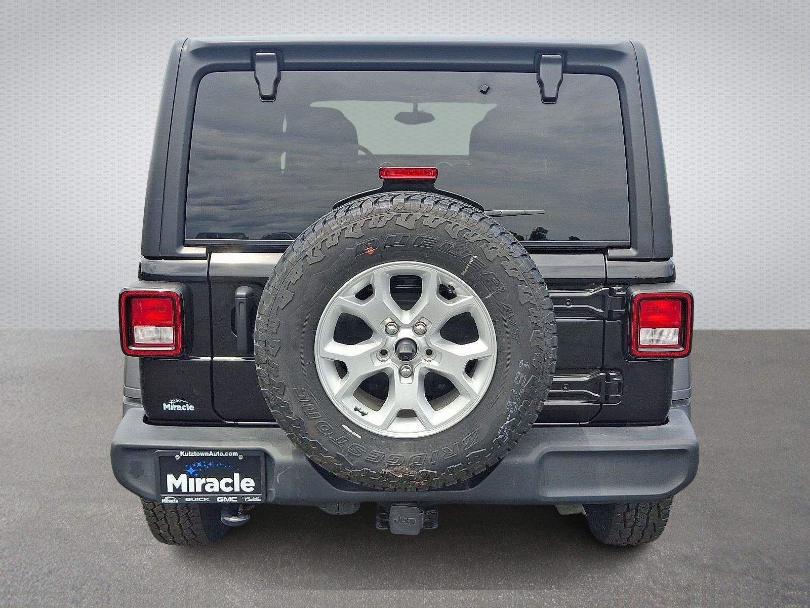 2021 Jeep Wrangler Unlimited Islander photo 5