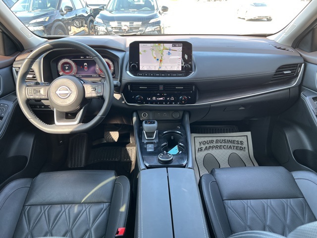 2023 Nissan Rogue Platinum photo 14