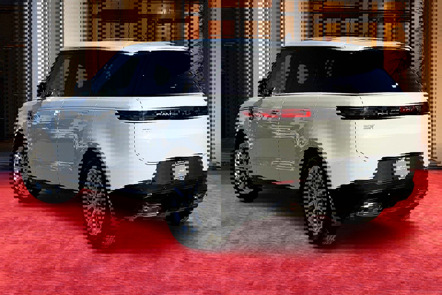 2025 Land Rover Range Rover Sport P360 S photo 3