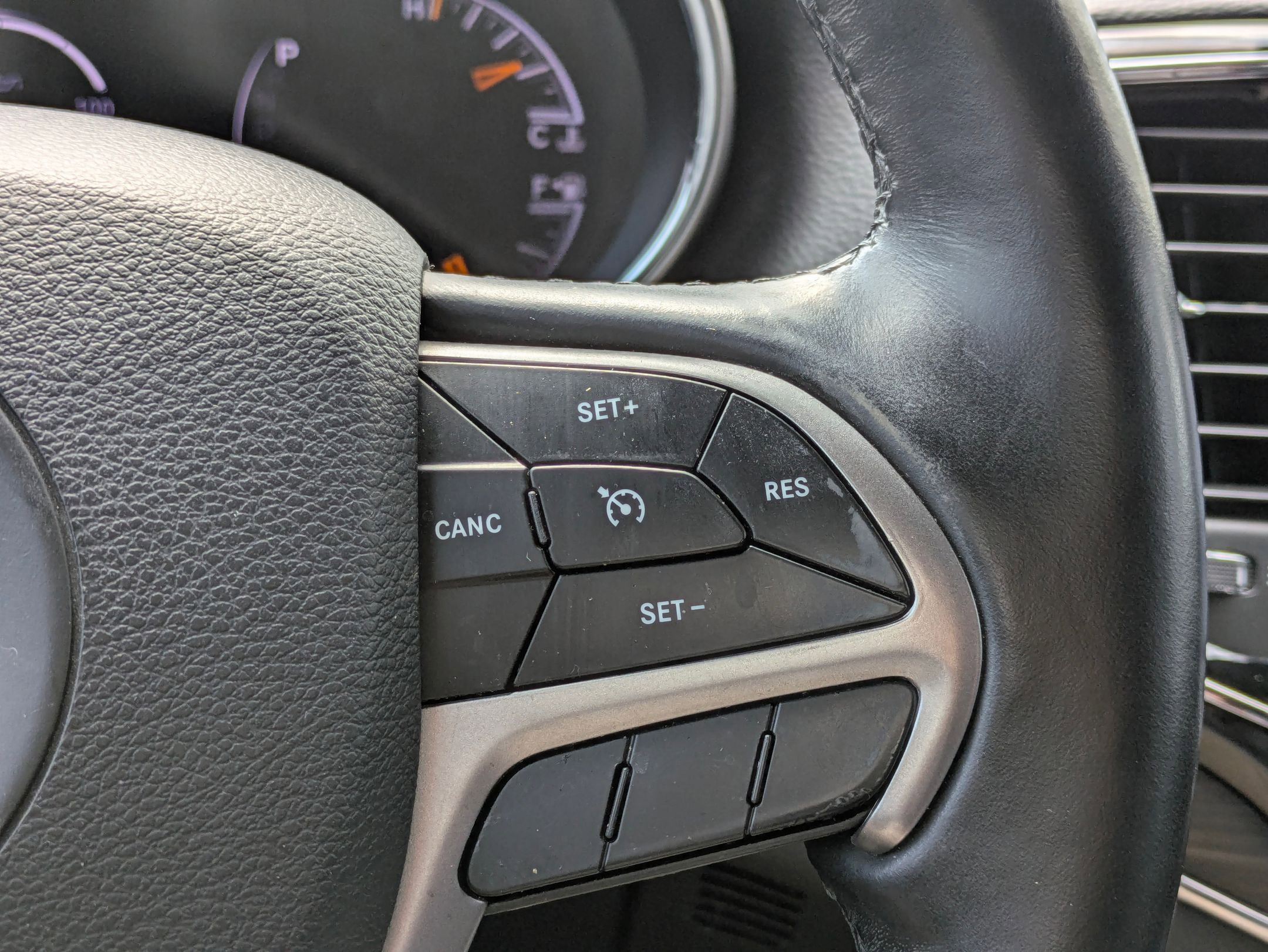 2019 Jeep Grand Cherokee Limited photo 16