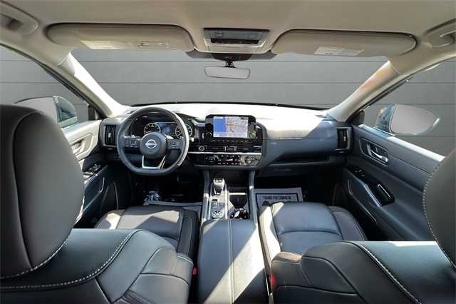 2024 Nissan Pathfinder SL photo 25