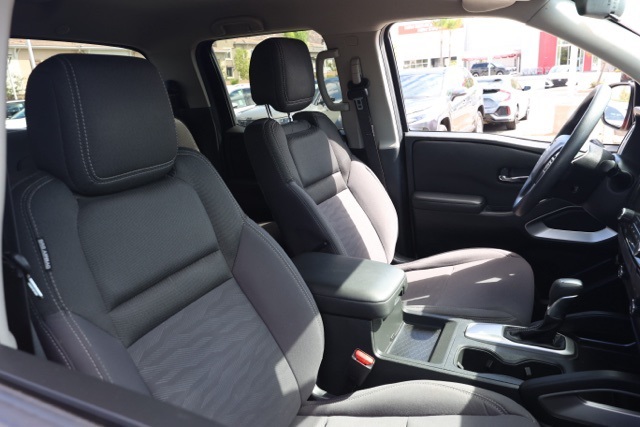 2023 Nissan Frontier SV photo 19