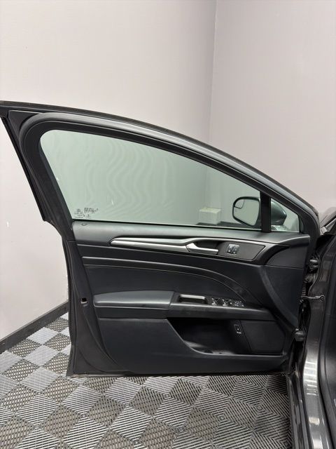 2018 Ford Fusion Hybrid Titanium photo 26