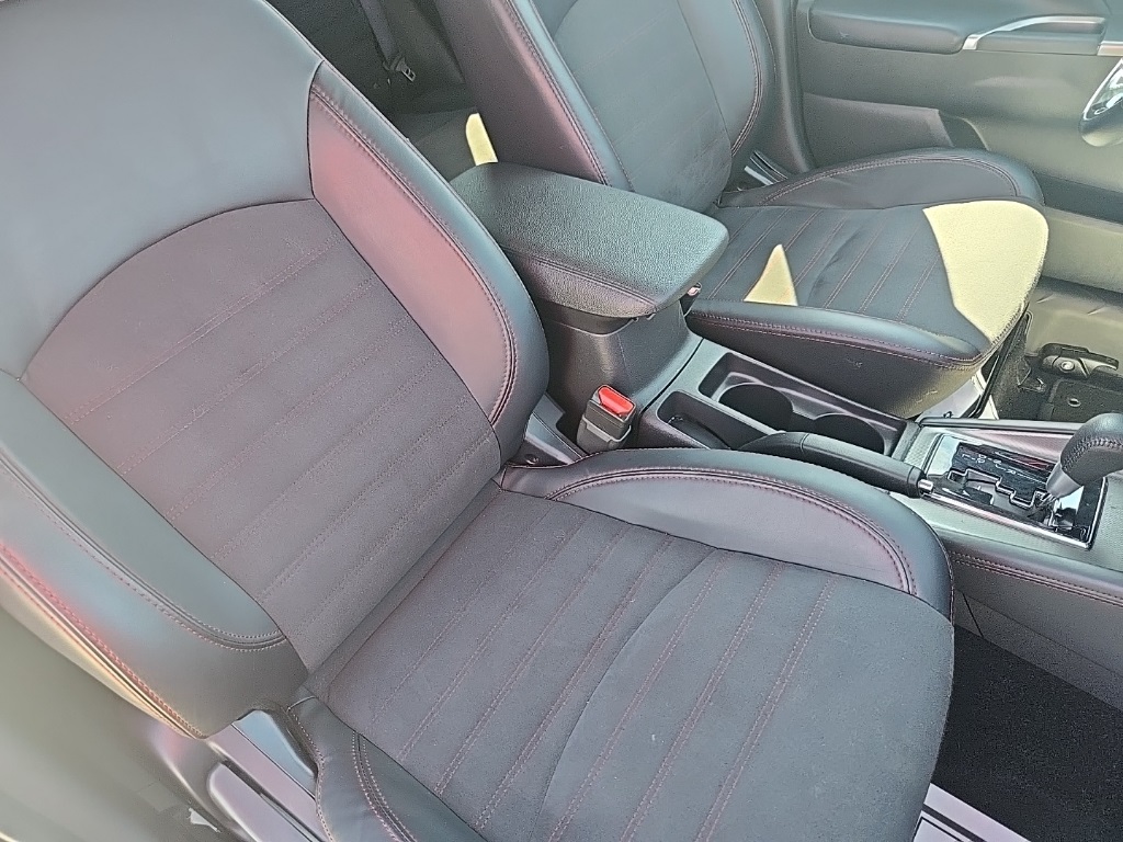 2024 Mitsubishi Outlander Sport SE photo 21