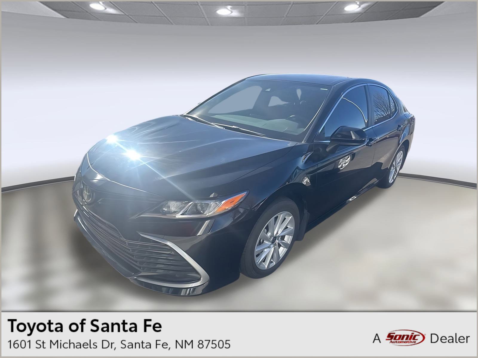 2022 Toyota Camry LE's photo