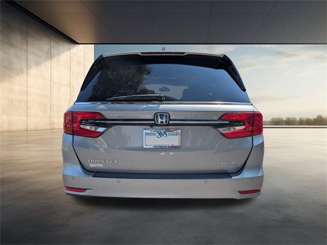 2024 Honda Odyssey Elite photo 5