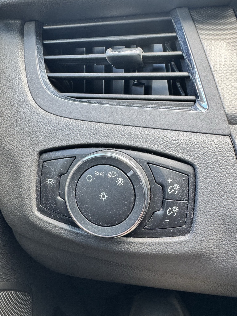 2014 Ford Edge SEL photo 17