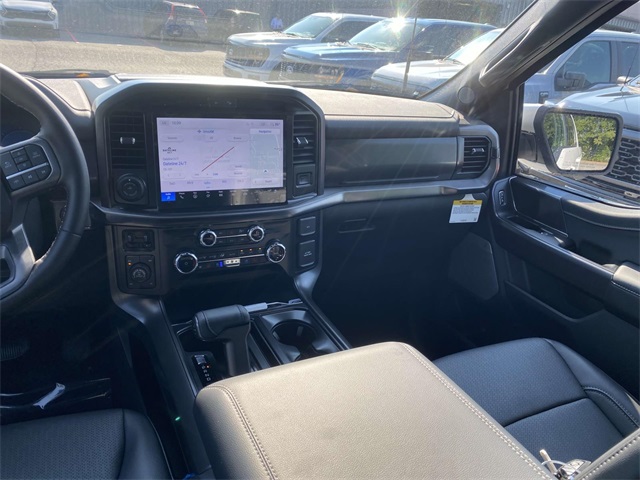 2025 Ford F-150 Lariat photo 13