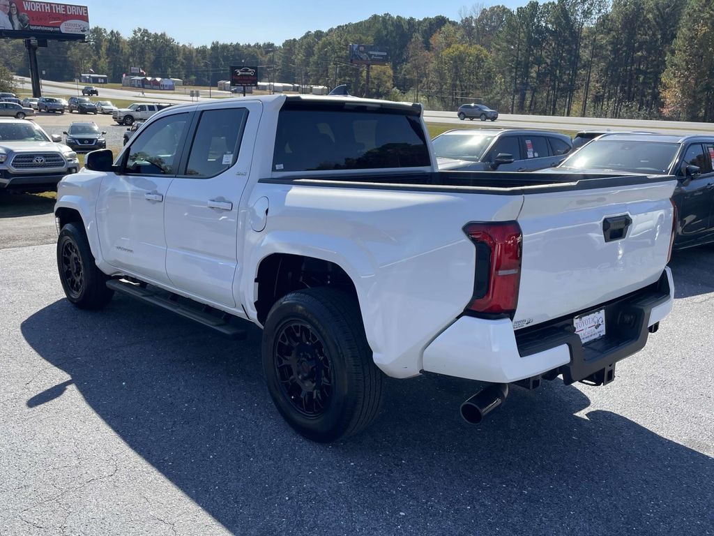 2025 Toyota Tacoma SR5 photo 4