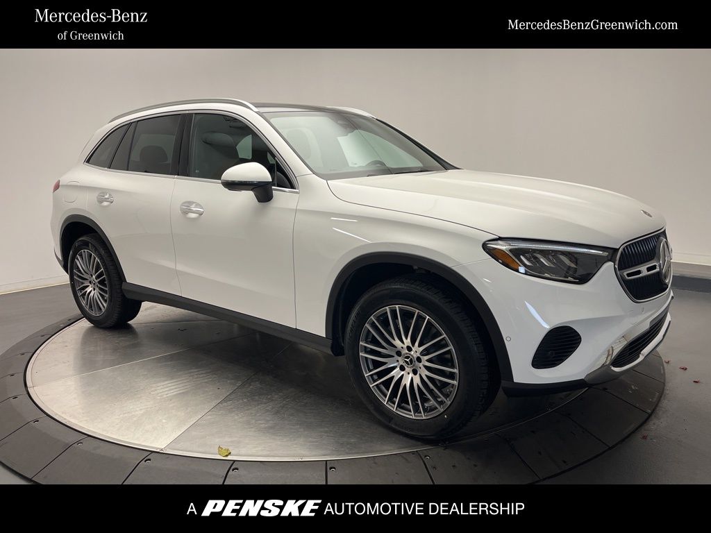 2026 Mercedes-Benz GLC Base's photo