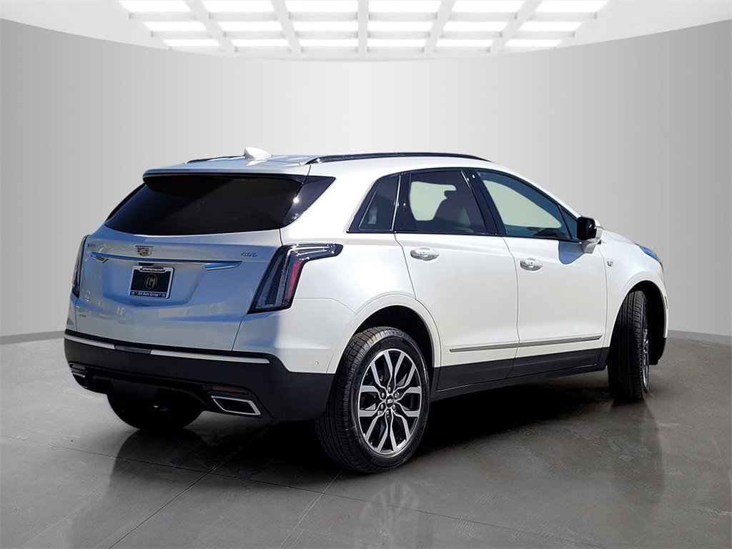 2025 Cadillac XT5 Sport photo 4