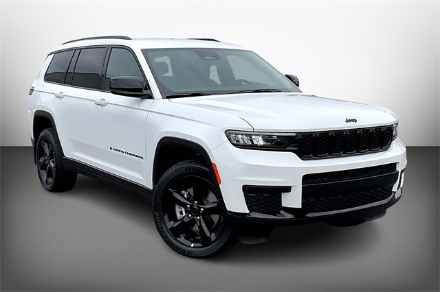 2025 Jeep Grand Cherokee L Altitude's photo