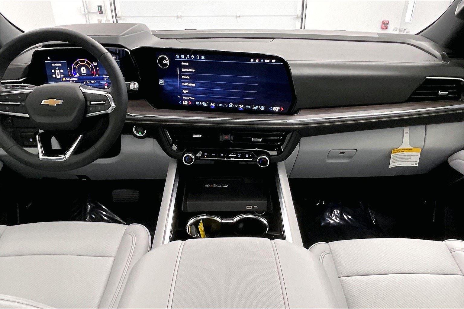 2025 Chevrolet Tahoe Premier photo 9
