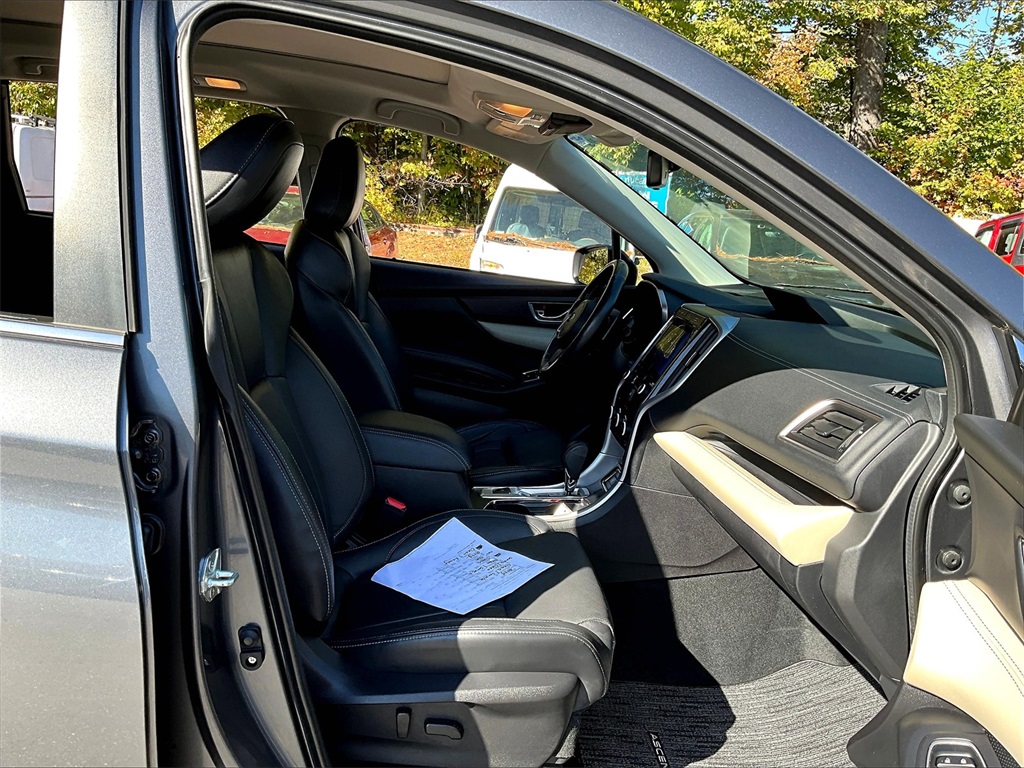 2022 Subaru Ascent Limited photo 13