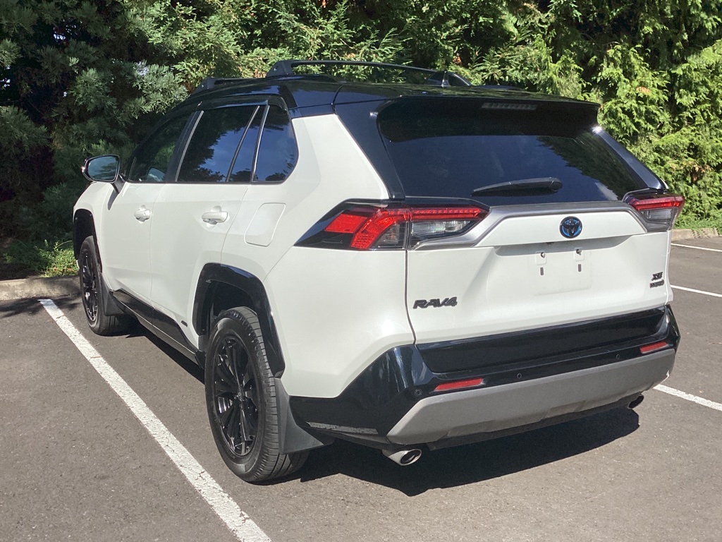 2023 Toyota RAV4 Hybrid XSE photo 5