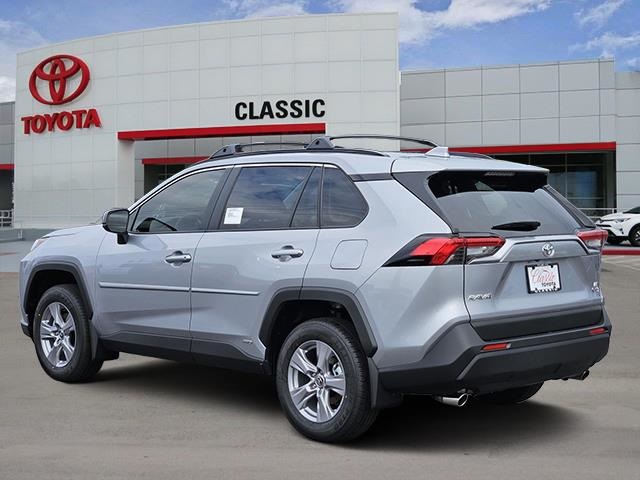 2025 Toyota RAV4 Hybrid LE photo 2