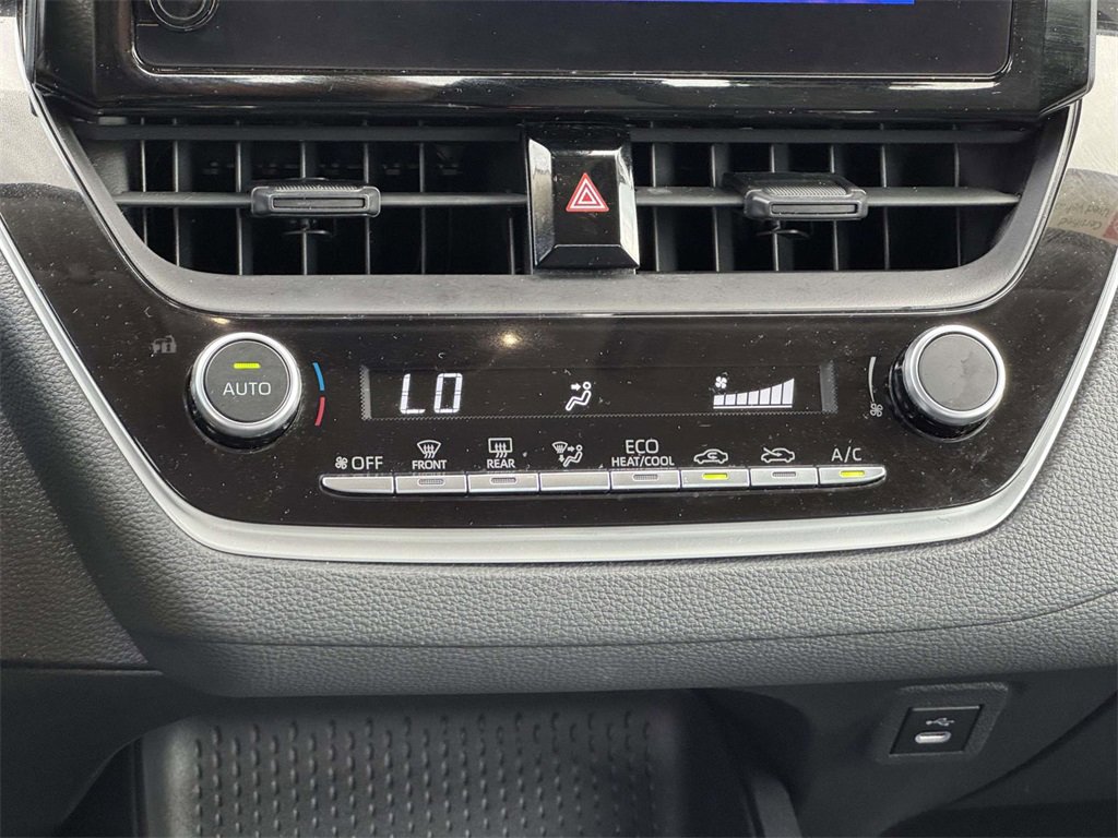 2024 Toyota Corolla LE photo 5
