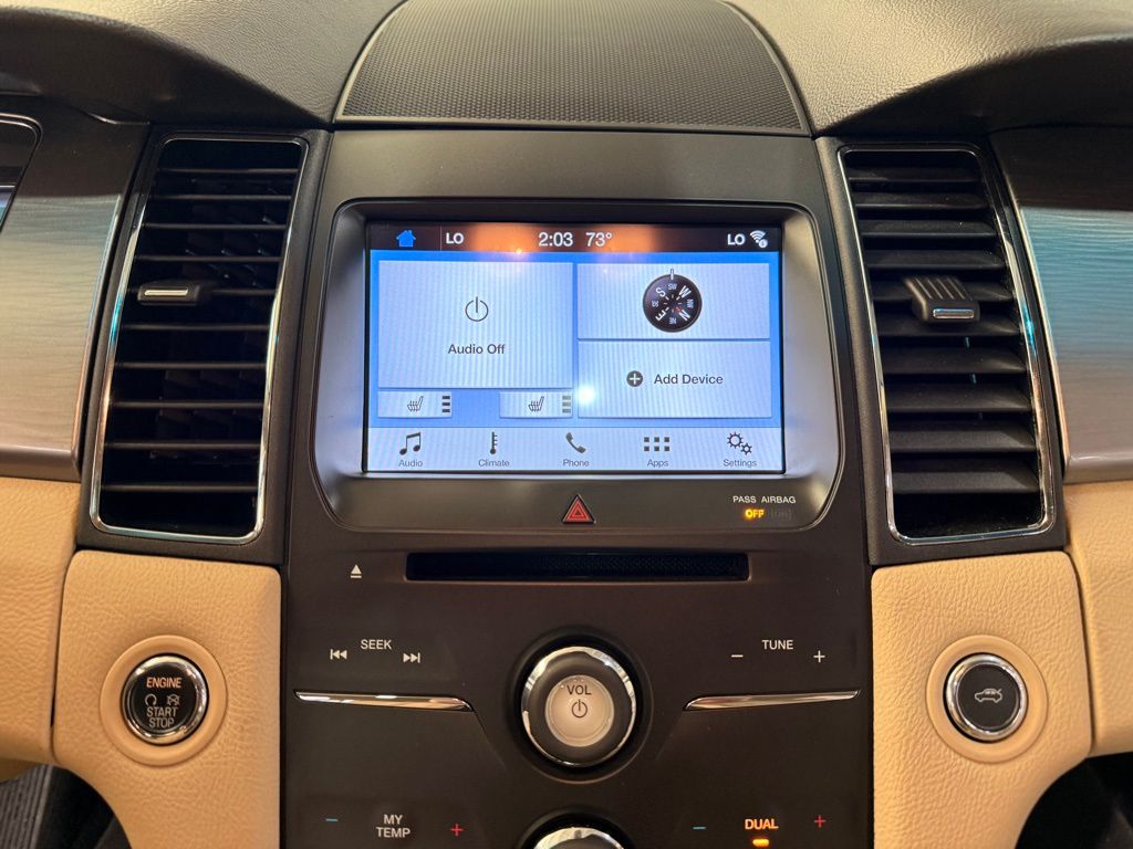 2019 Ford Taurus SEL photo 21